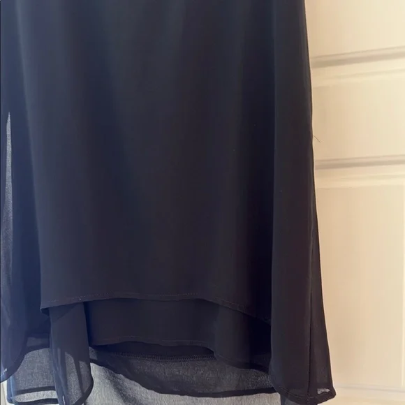 White House Black Market sleevless blouse tank top. Size XS - Picture 4 of 9